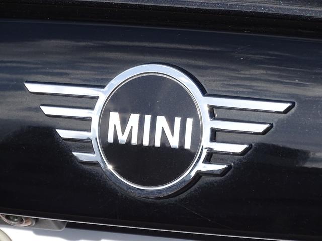ＭＩＮＩ クーパー　クラシック・トリム　正規認定中古車　１オーナー　禁煙車　クラシックトリム　コンビネーションシート　タッチパネルディスプレイ　ＡｐｐｌｅＣａｒＰｌａｙ　リヤビューカメラ　Ｂｌｕｅｔｏｏｔｈ　ＡＣＣ　コンフォートアクセス（26枚目）