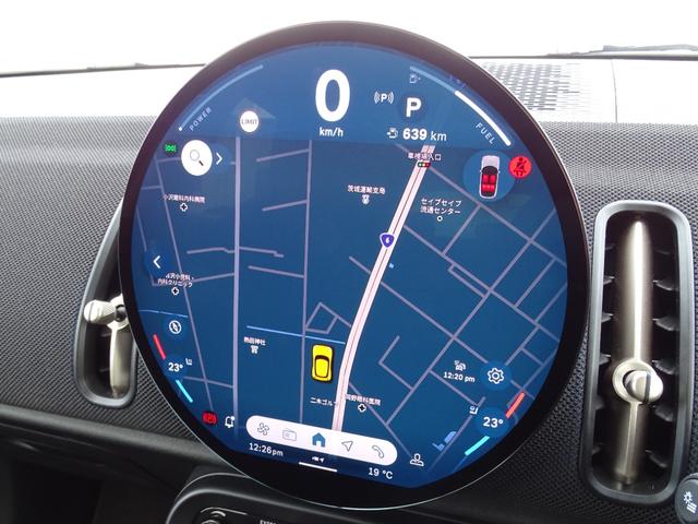 ＭＩＮＩ カントリーマンＤ　クラシック・トリム　正規認定中古車　元試乗車　ＣＬＡＳＳＩＣトリム　ステアリングヒーター　禁煙車　ＨＵＤ　シートヒーター　純正ナビ　全周囲カメラ　ＡＣＣ　クリアランスソナー　電動リヤゲート　衝突軽減Ｂ　Ｂｌｕｅｔｏｏｔｈ（42枚目）