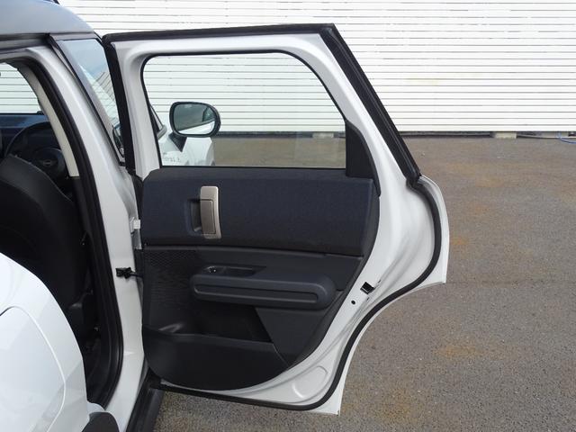 ＭＩＮＩ カントリーマンＤ　クラシック・トリム　正規認定中古車　元試乗車　ＣＬＡＳＳＩＣトリム　ステアリングヒーター　禁煙車　ＨＵＤ　シートヒーター　純正ナビ　全周囲カメラ　ＡＣＣ　クリアランスソナー　電動リヤゲート　衝突軽減Ｂ　Ｂｌｕｅｔｏｏｔｈ（61枚目）