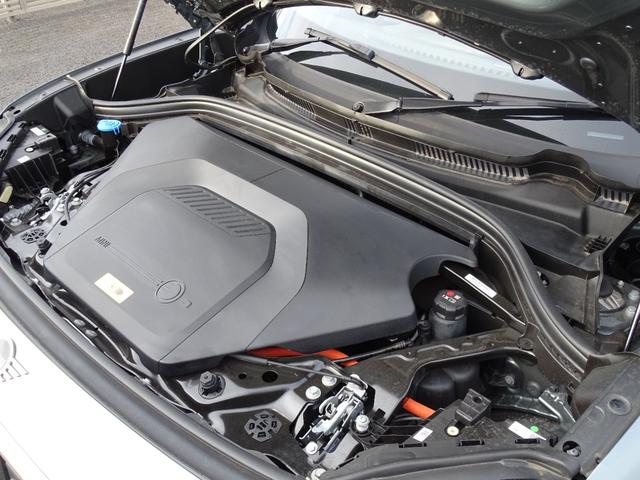 ＭＩＮＩ カントリーマンＳＥオール４　フェイバリット・トリム　正規認定中古車　元デモカー　ＦＡＶＯＵＲＥＤトリム　ＨａｒｍａｎＫａｒｄｏｎ　ステアリングヒーター　禁煙車　ＨＵＤ　シートヒーター　電動シート　純正ナビ　全周囲カメラ　Ｂｌｕｅｔｏｏｔｈ　ＡＣＣ（12枚目）