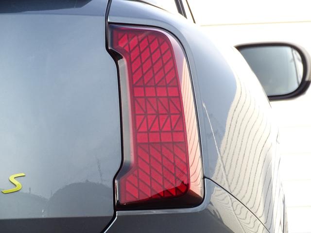 ＭＩＮＩ カントリーマンＳＥオール４　フェイバリット・トリム　正規認定中古車　元デモカー　ＦＡＶＯＵＲＥＤトリム　ＨａｒｍａｎＫａｒｄｏｎ　ステアリングヒーター　禁煙車　ＨＵＤ　シートヒーター　電動シート　純正ナビ　全周囲カメラ　Ｂｌｕｅｔｏｏｔｈ　ＡＣＣ（25枚目）