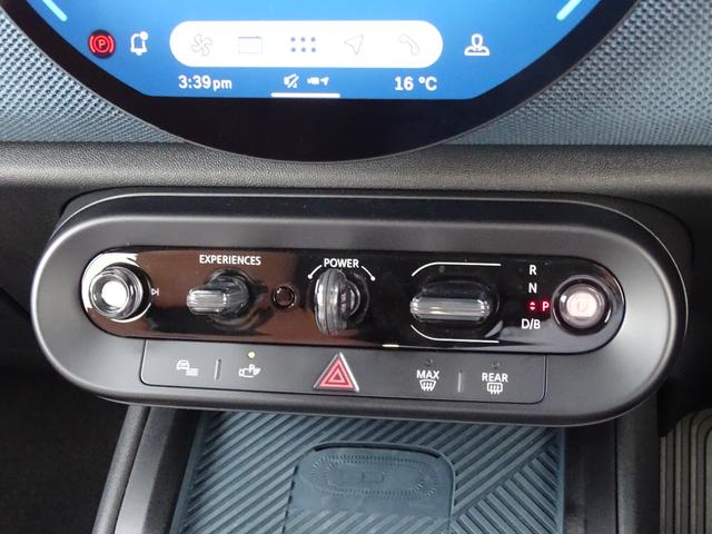ＭＩＮＩ カントリーマンＳＥオール４　フェイバリット・トリム　正規認定中古車　元デモカー　ＦＡＶＯＵＲＥＤトリム　ＨａｒｍａｎＫａｒｄｏｎ　ステアリングヒーター　禁煙車　ＨＵＤ　シートヒーター　電動シート　純正ナビ　全周囲カメラ　Ｂｌｕｅｔｏｏｔｈ　ＡＣＣ（49枚目）