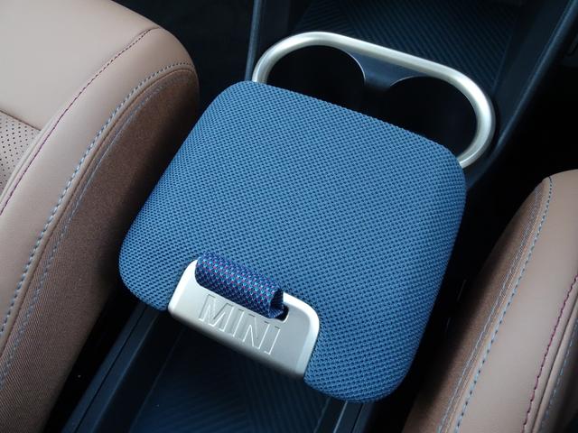 ＭＩＮＩ カントリーマンＳＥオール４　フェイバリット・トリム　正規認定中古車　元デモカー　ＦＡＶＯＵＲＥＤトリム　ＨａｒｍａｎＫａｒｄｏｎ　ステアリングヒーター　禁煙車　ＨＵＤ　シートヒーター　電動シート　純正ナビ　全周囲カメラ　Ｂｌｕｅｔｏｏｔｈ　ＡＣＣ（51枚目）