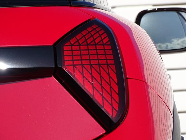 ＭＩＮＩ クーパーＣ　フェイバリット・トリム　正規認定中古車　元試乗車　禁煙車　ＦＡＶＯＵＲＥＤトリム　ＨＵＤ　レザー　シートヒーター　電動シート　純正ナビ　タッチパネルディスプレイ　リヤビューカメラ　クリアランスソナー　衝突軽減Ｂ　ＥＴＣ（27枚目）