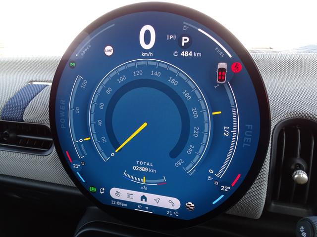 ＭＩＮＩ クーパーＣ　フェイバリット・トリム　正規認定中古車　元試乗車　禁煙車　ＦＡＶＯＵＲＥＤトリム　ＨＵＤ　レザー　シートヒーター　電動シート　純正ナビ　タッチパネルディスプレイ　リヤビューカメラ　クリアランスソナー　衝突軽減Ｂ　ＥＴＣ（47枚目）