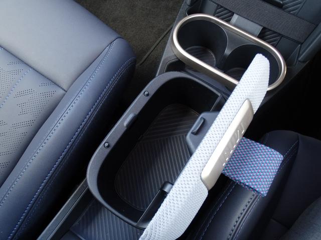 ＭＩＮＩ クーパーＣ　フェイバリット・トリム　正規認定中古車　元試乗車　禁煙車　ＦＡＶＯＵＲＥＤトリム　ＨＵＤ　レザー　シートヒーター　電動シート　純正ナビ　タッチパネルディスプレイ　リヤビューカメラ　クリアランスソナー　衝突軽減Ｂ　ＥＴＣ（52枚目）