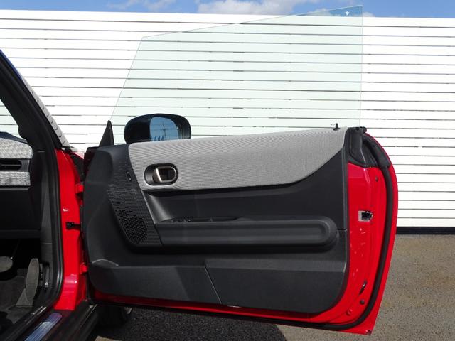 ＭＩＮＩ クーパーＣ　フェイバリット・トリム　正規認定中古車　元試乗車　禁煙車　ＦＡＶＯＵＲＥＤトリム　ＨＵＤ　レザー　シートヒーター　電動シート　純正ナビ　タッチパネルディスプレイ　リヤビューカメラ　クリアランスソナー　衝突軽減Ｂ　ＥＴＣ（57枚目）