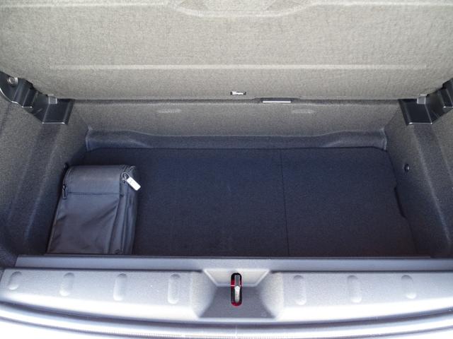 ＭＩＮＩ クーパーＣ　フェイバリット・トリム　正規認定中古車　元試乗車　禁煙車　ＦＡＶＯＵＲＥＤトリム　ＨＵＤ　レザー　シートヒーター　電動シート　純正ナビ　タッチパネルディスプレイ　リヤビューカメラ　クリアランスソナー　衝突軽減Ｂ　ＥＴＣ（62枚目）