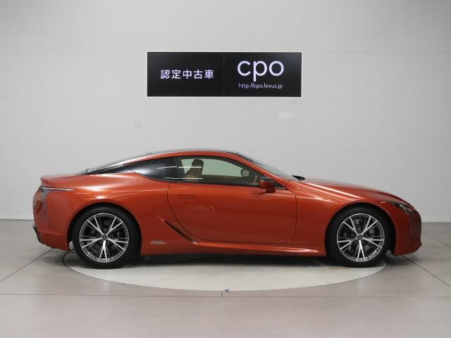 ＬＣ５００ｈ　Ｌパッケージ　パノラマＲ　ＬＥＤヘッド　Ｂカメラ　オートクルーズコントロール　黒革シート　ミュージックプレイヤー接続可　フルセグＴＶ　記録簿　スマートキー　ナビＴＶ　パワーシート　ＤＶＤ　ＥＴＣ　アルミホイール(3枚目)