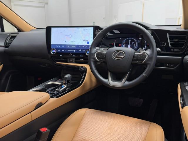 NX NX350h バージョンL 1オナ パノラマムーンルーフ 革シート バックカメラ DVD再生 ナビTV パワステ LEDヘッドライト ミュージックプレイヤー接続可 エアコン アルミホイール 助手席エアバック メモリーナビ ETC(7枚目)