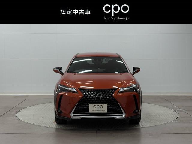 UX UX250h バージョンC バックモニター 地デジ 盗難防止システム LED キーレス ETC AUX スマートキー ナビ&TV 電動シート ESC アルミホイール メモリーナビ ABS 記録簿 エアバッグ サイドエアバッグ(2枚目)