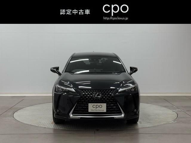 UX UX250h バージョンL Bカメラ レザーシート ETC LEDヘッドライト クルーズコントロール ミュージックプレイヤー接続可 エアバッグ スマートキー メモリーナビ 助手席エアバッグ 横滑り防止機能 ABS キーレス(2枚目)