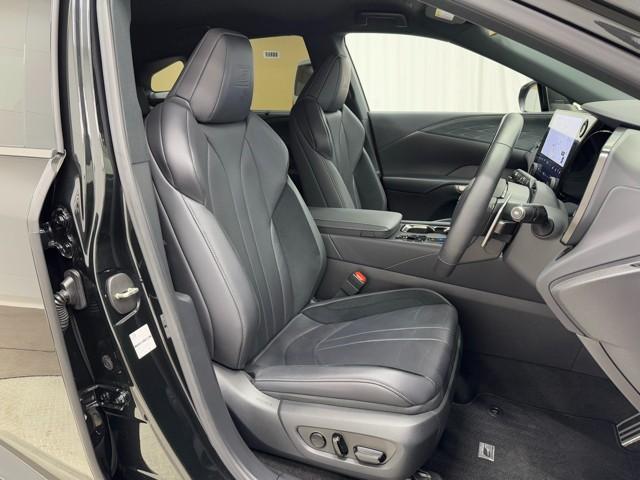 ＲＸ ＲＸ５００ｈ　Ｆスポーツパフォーマンス　ワンオーナ　Ｂカメラ　ＬＥＤ　エアコン　レザーシート　ＡＷ　ミュージックプレイヤー接続可　ＥＴＣ　オートクルーズ　記録簿　パワーウィンド　インテリキー　盗難防止システム　ナビＴＶ　パワーシート　ＡＷＤ（17枚目）