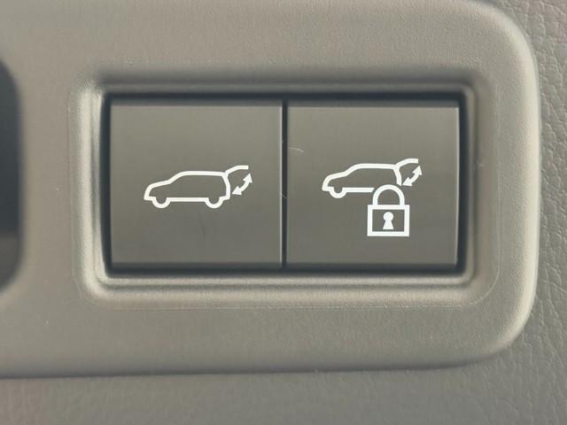 ＲＸ ＲＸ５００ｈ　Ｆスポーツパフォーマンス　ワンオーナ　Ｂカメラ　ＬＥＤ　エアコン　レザーシート　ＡＷ　ミュージックプレイヤー接続可　ＥＴＣ　オートクルーズ　記録簿　パワーウィンド　インテリキー　盗難防止システム　ナビＴＶ　パワーシート　ＡＷＤ（19枚目）