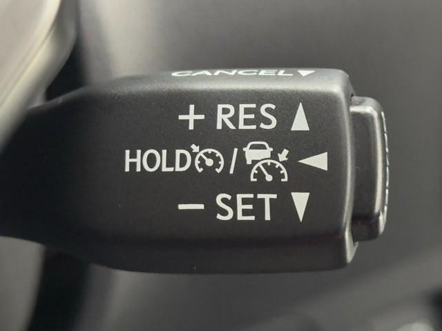 ＩＳ ＩＳ３００ｈ　バージョンＬ　パワーウィンドウ　ＥＴＣ車載器　１オーナー　オートクルーズ　サイドＳＲＳ　パワーステアリング　電動シート　キーレス　ＴＶナビ　ＤＶＤ　ＡＣ　盗難防止システム　横滑り防止機能　エアバッグ　フルセグテレビ（16枚目）