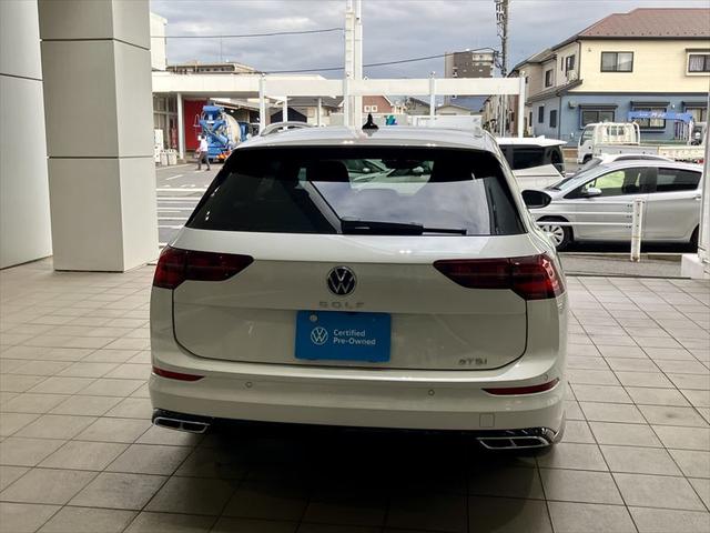 ゴルフヴァリアント ｅＴＳＩ　Ｒライン　プラチナムエディション　Ｄｅｍｏ　Ｃａｒ　オリックスホワイトＭＯＰＥ　ＮＡＶＩ　ＥＴＣ　Ｂモニター　Ｂｌｕｅｔｏｏｔｈ　ＡｐｐＣｏｎｎｅｃｔ　ＴＶ　コーナーセンサー　ガソリン車（5枚目）