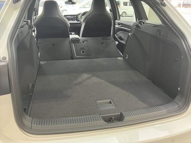 ゴルフヴァリアント ｅＴＳＩ　Ｒライン　プラチナムエディション　Ｄｅｍｏ　Ｃａｒ　オリックスホワイトＭＯＰＥ　ＮＡＶＩ　ＥＴＣ　Ｂモニター　Ｂｌｕｅｔｏｏｔｈ　ＡｐｐＣｏｎｎｅｃｔ　ＴＶ　コーナーセンサー　ガソリン車（15枚目）
