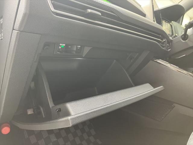 ゴルフヴァリアント ｅＴＳＩ　Ｒライン　プラチナムエディション　Ｄｅｍｏ　Ｃａｒ　オリックスホワイトＭＯＰＥ　ＮＡＶＩ　ＥＴＣ　Ｂモニター　Ｂｌｕｅｔｏｏｔｈ　ＡｐｐＣｏｎｎｅｃｔ　ＴＶ　コーナーセンサー　ガソリン車（21枚目）