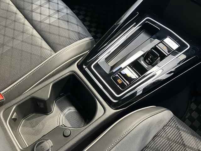 ゴルフヴァリアント ｅＴＳＩ　Ｒライン　プラチナムエディション　Ｄｅｍｏ　Ｃａｒ　オリックスホワイトＭＯＰＥ　ＮＡＶＩ　ＥＴＣ　Ｂモニター　Ｂｌｕｅｔｏｏｔｈ　ＡｐｐＣｏｎｎｅｃｔ　ＴＶ　コーナーセンサー　ガソリン車（42枚目）