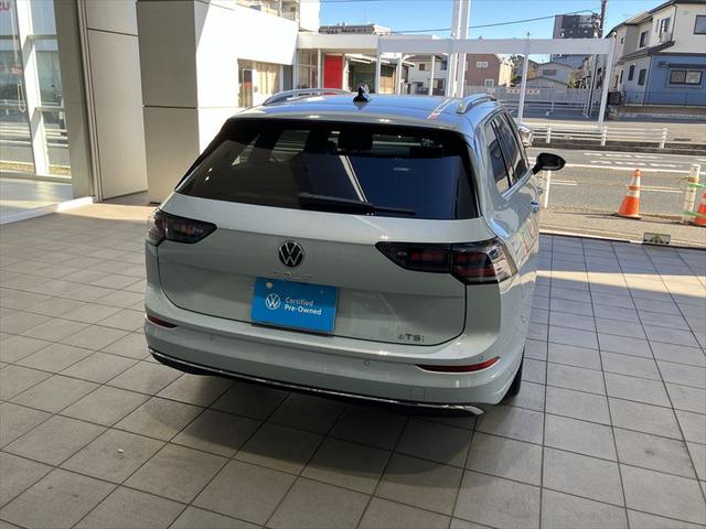 �����ЃT�[�r�X�H��ɂăt�H���N�X���[�Q����m��s�������X�y�V�����X�g�B���c�v�`�V�P���ړ_�������{���Ă��Ԃ��������n�������Ē����܂��B