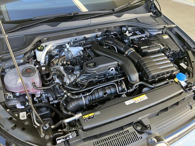 �y�ʂŃR���p�N�g�ȂP�D�T�k�@���s�r�h�@�G���W�����`�B�����ɗD�ꂽ�V���c�r�f�g�����X�~�b�V�����Ƃ̑g�ݍ��킹�ɂ��A�N���X�g�b�v���x���̔R��\��B���I���銽�т𖡂킢�Ȃ���A���ۑS�ɂ��v�����܂���