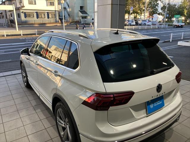 ティグアン ＴＳＩ　Ｒライン　Ｄｅｍｏ　Ｃａｒ　ピュアホワイト　ＮＡＶＩ　ＥＴＣ　Ｂモニター　Ｂｌｕｅｔｏｏｔｈ　ＡｐｐＣｏｎｎｅｃｔ　障害物センサー　全周囲モニター　ガソリン車（6枚目）