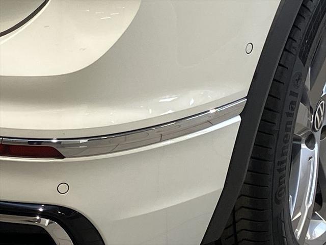 ティグアン ＴＳＩ　Ｒライン　Ｄｅｍｏ　Ｃａｒ　ピュアホワイト　ＮＡＶＩ　ＥＴＣ　Ｂモニター　Ｂｌｕｅｔｏｏｔｈ　ＡｐｐＣｏｎｎｅｃｔ　障害物センサー　全周囲モニター　ガソリン車（13枚目）