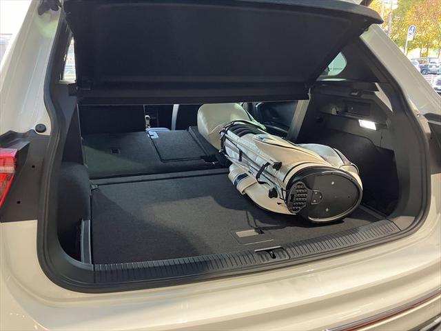 ティグアン ＴＳＩ　Ｒライン　Ｄｅｍｏ　Ｃａｒ　ピュアホワイト　ＮＡＶＩ　ＥＴＣ　Ｂモニター　Ｂｌｕｅｔｏｏｔｈ　ＡｐｐＣｏｎｎｅｃｔ　障害物センサー　全周囲モニター　ガソリン車（19枚目）