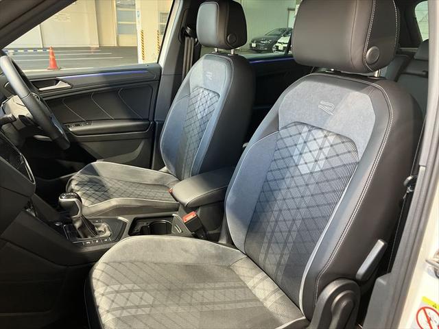 ティグアン ＴＳＩ　Ｒライン　Ｄｅｍｏ　Ｃａｒ　ピュアホワイト　ＮＡＶＩ　ＥＴＣ　Ｂモニター　Ｂｌｕｅｔｏｏｔｈ　ＡｐｐＣｏｎｎｅｃｔ　障害物センサー　全周囲モニター　ガソリン車（20枚目）