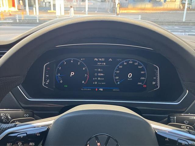 ティグアン ＴＳＩ　Ｒライン　Ｄｅｍｏ　Ｃａｒ　ピュアホワイト　ＮＡＶＩ　ＥＴＣ　Ｂモニター　Ｂｌｕｅｔｏｏｔｈ　ＡｐｐＣｏｎｎｅｃｔ　障害物センサー　全周囲モニター　ガソリン車（27枚目）