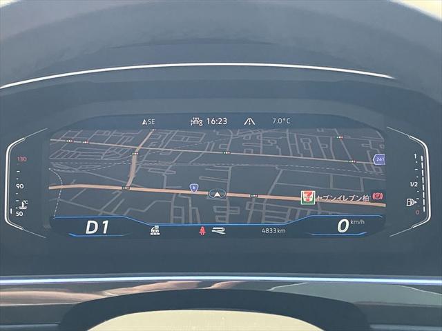 ティグアン ＴＳＩ　Ｒライン　Ｄｅｍｏ　Ｃａｒ　ピュアホワイト　ＮＡＶＩ　ＥＴＣ　Ｂモニター　Ｂｌｕｅｔｏｏｔｈ　ＡｐｐＣｏｎｎｅｃｔ　障害物センサー　全周囲モニター　ガソリン車（30枚目）