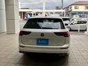 ゴルフヴァリアント ｅＴＳＩ　Ｒライン　プラチナムエディション　Ｄｅｍｏ　Ｃａｒ　オリックスホワイトＭＯＰＥ　ＮＡＶＩ　ＥＴＣ　Ｂモニター　Ｂｌｕｅｔｏｏｔｈ　ＡｐｐＣｏｎｎｅｃｔ　ＴＶ　コーナーセンサー　ガソリン車（5枚目）