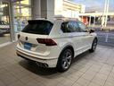 ティグアン ＴＳＩ　Ｒライン　Ｄｅｍｏ　Ｃａｒ　ピュアホワイト　ＮＡＶＩ　ＥＴＣ　Ｂモニター　Ｂｌｕｅｔｏｏｔｈ　ＡｐｐＣｏｎｎｅｃｔ　障害物センサー　全周囲モニター　ガソリン車（4枚目）