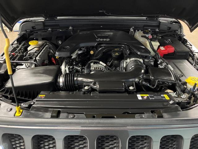 ジープ・ラングラーアンリミテッド スポーツ　Ａｐｐｌｅｃａｒｐｌａｙ　フロント・サイド・バックカメラ　アダプティブクルーズコントロール　ブラインドスポットモニター　パーキングセンサー　ＬＥＤヘッドライト　ＬＥＤフォグライト　ダウンヒルアシスト（19枚目）