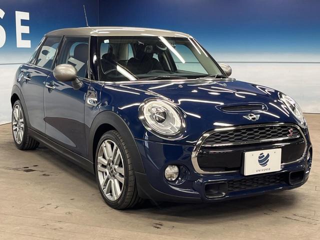 ＭＩＮＩ クーパーＳＤ　セブン　エキサイトメントパッケージ　ライトパッケージ　ストレージコンパートメントパッケージ　純正ナビ　バックカメラ　黒ハーフレザーシート　コンフォートアクセス　純正１７インチアルミホイール　ＥＴＣ　禁煙車（17枚目）