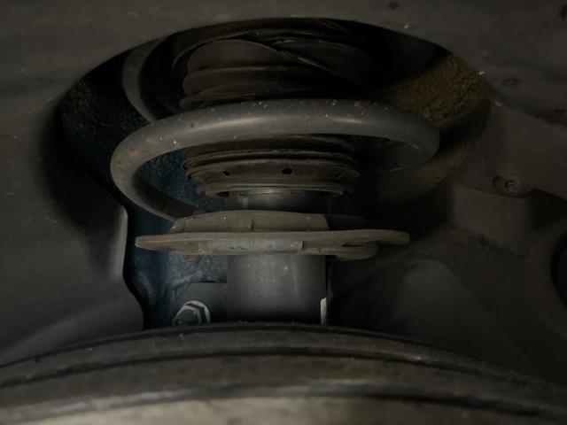 ＭＩＮＩ クーパーＳＤ　セブン　エキサイトメントパッケージ　ライトパッケージ　ストレージコンパートメントパッケージ　純正ナビ　バックカメラ　黒ハーフレザーシート　コンフォートアクセス　純正１７インチアルミホイール　ＥＴＣ　禁煙車（21枚目）