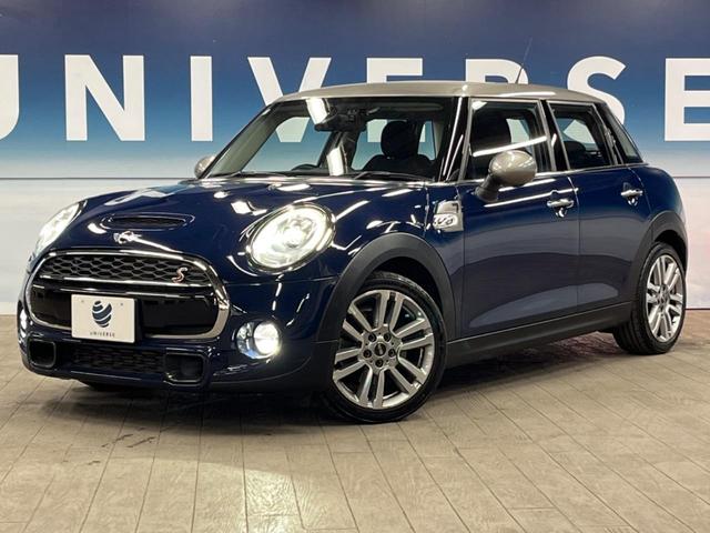 ＭＩＮＩ クーパーＳＤ　セブン　エキサイトメントパッケージ　ライトパッケージ　ストレージコンパートメントパッケージ　純正ナビ　バックカメラ　黒ハーフレザーシート　コンフォートアクセス　純正１７インチアルミホイール　ＥＴＣ　禁煙車（22枚目）