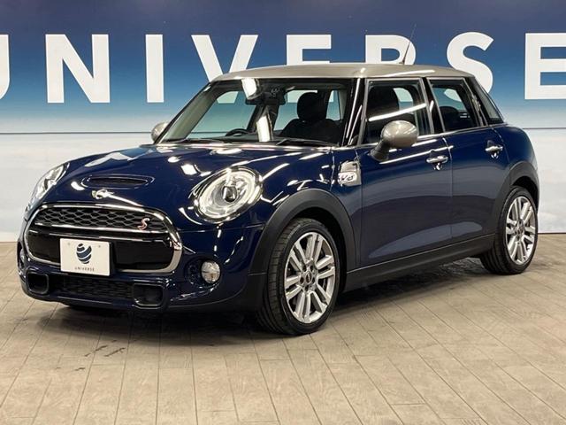 ＭＩＮＩ クーパーＳＤ　セブン　エキサイトメントパッケージ　ライトパッケージ　ストレージコンパートメントパッケージ　純正ナビ　バックカメラ　黒ハーフレザーシート　コンフォートアクセス　純正１７インチアルミホイール　ＥＴＣ　禁煙車（23枚目）