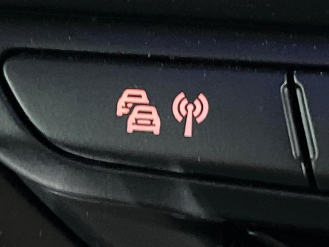 ＭＩＮＩ クーパーＳＤ　セブン　エキサイトメントパッケージ　ライトパッケージ　ストレージコンパートメントパッケージ　純正ナビ　バックカメラ　黒ハーフレザーシート　コンフォートアクセス　純正１７インチアルミホイール　ＥＴＣ　禁煙車（43枚目）