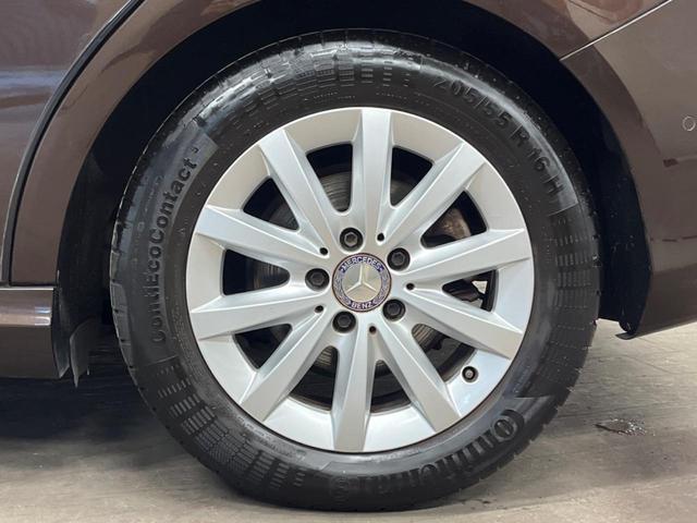 Ｂクラス Ｂ１８０　レーダーセーフティパッケージ　ベーシックパッケージプラス　レザーエクスクルーシブパッケージ　純正ナビ　フルセグ　バックカメラ　デュアルオートエアコン　純正１６インチアルミホイール　ＥＴＣ　禁煙車（31枚目）