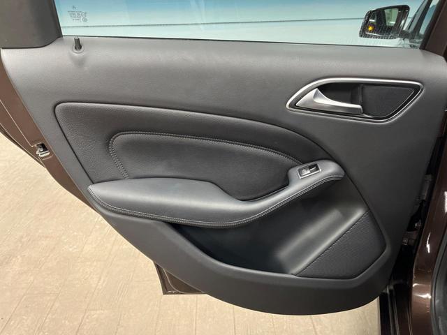 Ｂクラス Ｂ１８０　レーダーセーフティパッケージ　ベーシックパッケージプラス　レザーエクスクルーシブパッケージ　純正ナビ　フルセグ　バックカメラ　デュアルオートエアコン　純正１６インチアルミホイール　ＥＴＣ　禁煙車（37枚目）