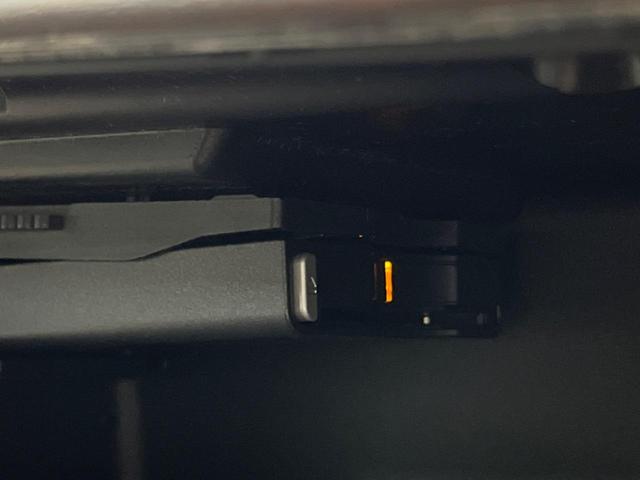 Ｂクラス Ｂ１８０　レーダーセーフティパッケージ　ベーシックパッケージプラス　レザーエクスクルーシブパッケージ　純正ナビ　フルセグ　バックカメラ　デュアルオートエアコン　純正１６インチアルミホイール　ＥＴＣ　禁煙車（45枚目）