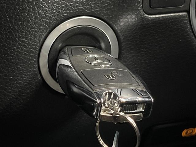 Ｂクラス Ｂ１８０　レーダーセーフティパッケージ　ベーシックパッケージプラス　レザーエクスクルーシブパッケージ　純正ナビ　フルセグ　バックカメラ　デュアルオートエアコン　純正１６インチアルミホイール　ＥＴＣ　禁煙車（58枚目）