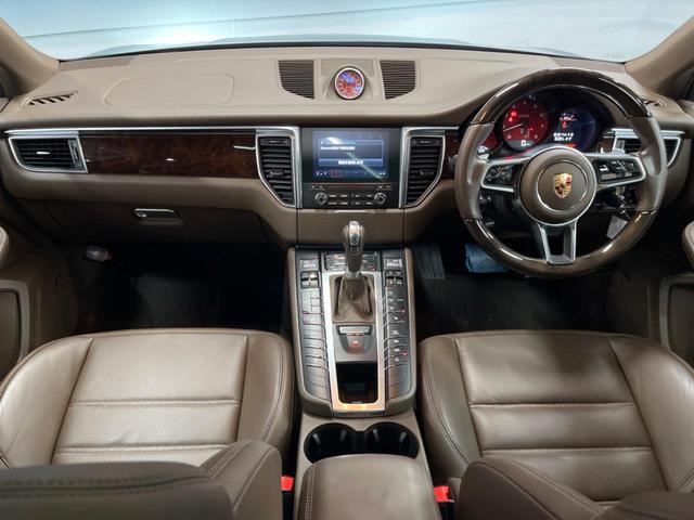 マカン マカンGTS スポーツクロノPKG パノラマサンルーフ 純正ナビ 全周囲カメラ BOSE 衝突軽減 スポーツプラスモード 茶革シート シートヒーター パワーシート 純正20インチアルミ パワートランク ETC(2枚目)