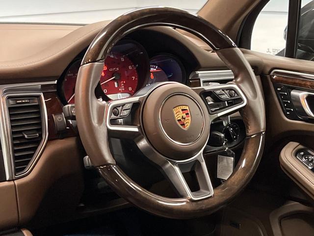 マカン マカンGTS スポーツクロノPKG パノラマサンルーフ 純正ナビ 全周囲カメラ BOSE 衝突軽減 スポーツプラスモード 茶革シート シートヒーター パワーシート 純正20インチアルミ パワートランク ETC(13枚目)