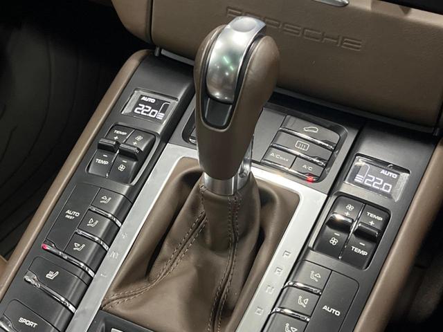マカン マカンGTS スポーツクロノPKG パノラマサンルーフ 純正ナビ 全周囲カメラ BOSE 衝突軽減 スポーツプラスモード 茶革シート シートヒーター パワーシート 純正20インチアルミ パワートランク ETC(14枚目)