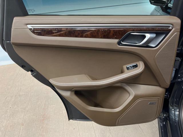 マカン マカンGTS スポーツクロノPKG パノラマサンルーフ 純正ナビ 全周囲カメラ BOSE 衝突軽減 スポーツプラスモード 茶革シート シートヒーター パワーシート 純正20インチアルミ パワートランク ETC(26枚目)