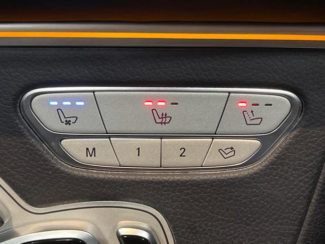 Ｖクラス Ｖ２２０ｄ　アバンギャルド　ロング　ＡＭＧライン　エクスクルーシブシートパッケージ　パノラミックスライディングルーフ　レーダーセーフティパッケージ　純正ナビ　全周囲カメラ　ＬＥＤヘッドライト　アダプティブハイビーム　黒革シート　パワーバックドア（8枚目）