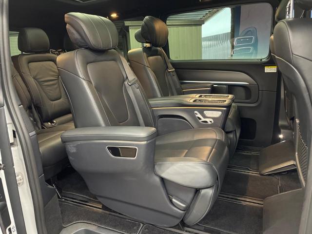 Ｖクラス Ｖ２２０ｄ　アバンギャルド　ロング　ＡＭＧライン　エクスクルーシブシートパッケージ　パノラミックスライディングルーフ　レーダーセーフティパッケージ　純正ナビ　全周囲カメラ　ＬＥＤヘッドライト　アダプティブハイビーム　黒革シート　パワーバックドア（10枚目）