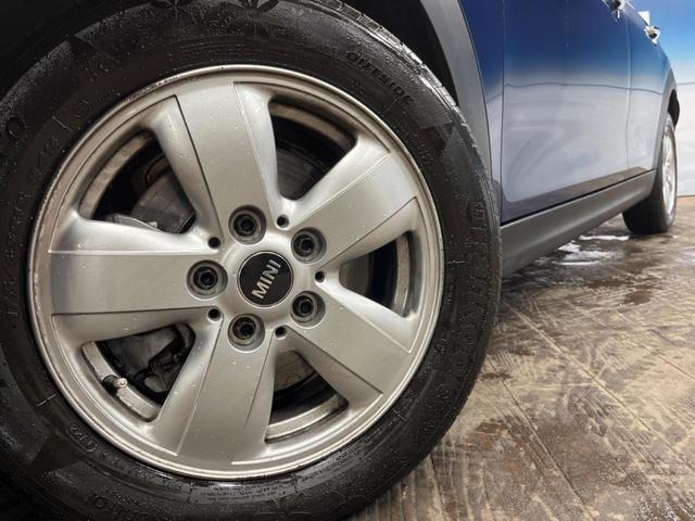 MINI クーパー 5ドア ペッパーパッケージ ナビゲーションパッケージ LEDヘッドライト LEDフォグライト デュアルオートエアコン 純正15インチアルミホイール プライバシーガラス Bluetooth ETC(14枚目)